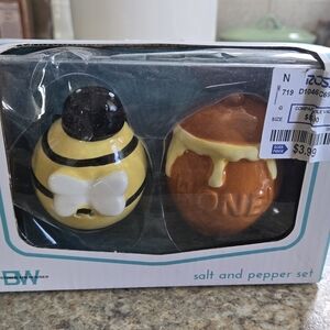 Bee Lovers Knick Knacks